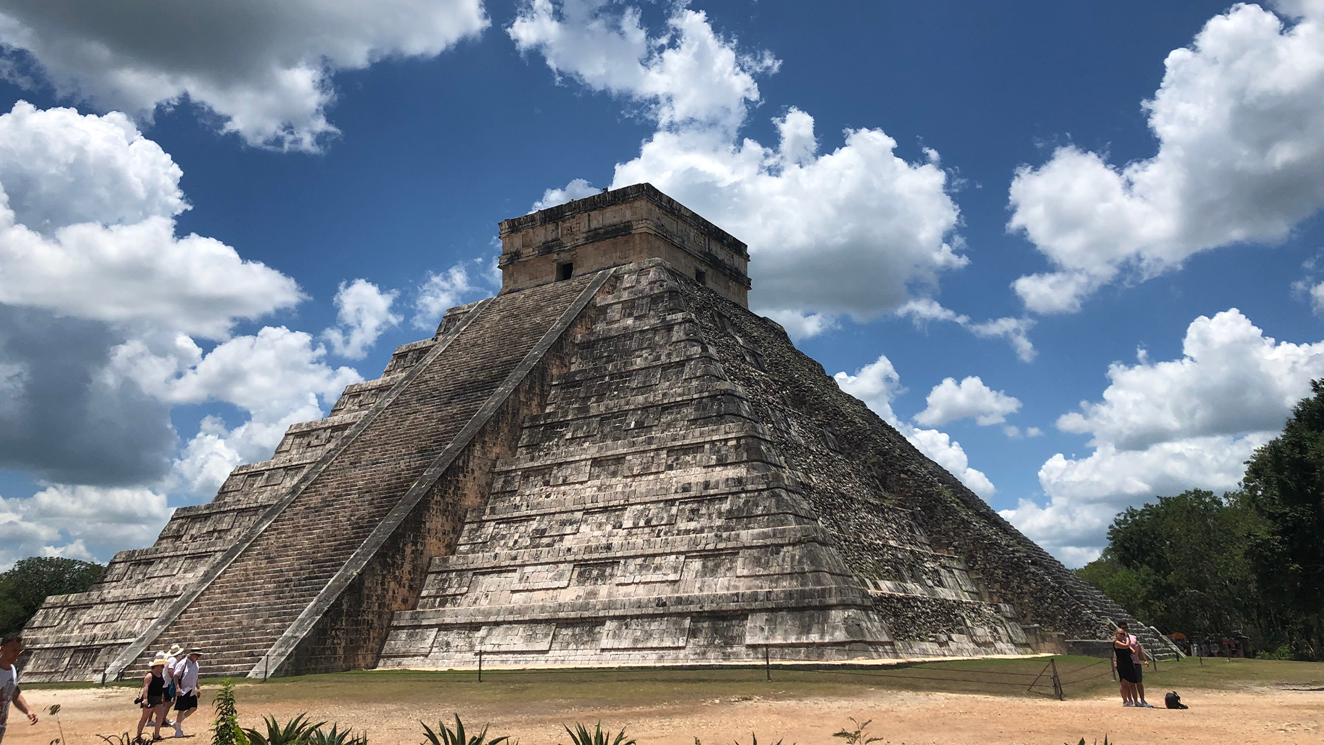 Destinations: Temple of Kukulcán in Chichen Itza, Mexico, North America
