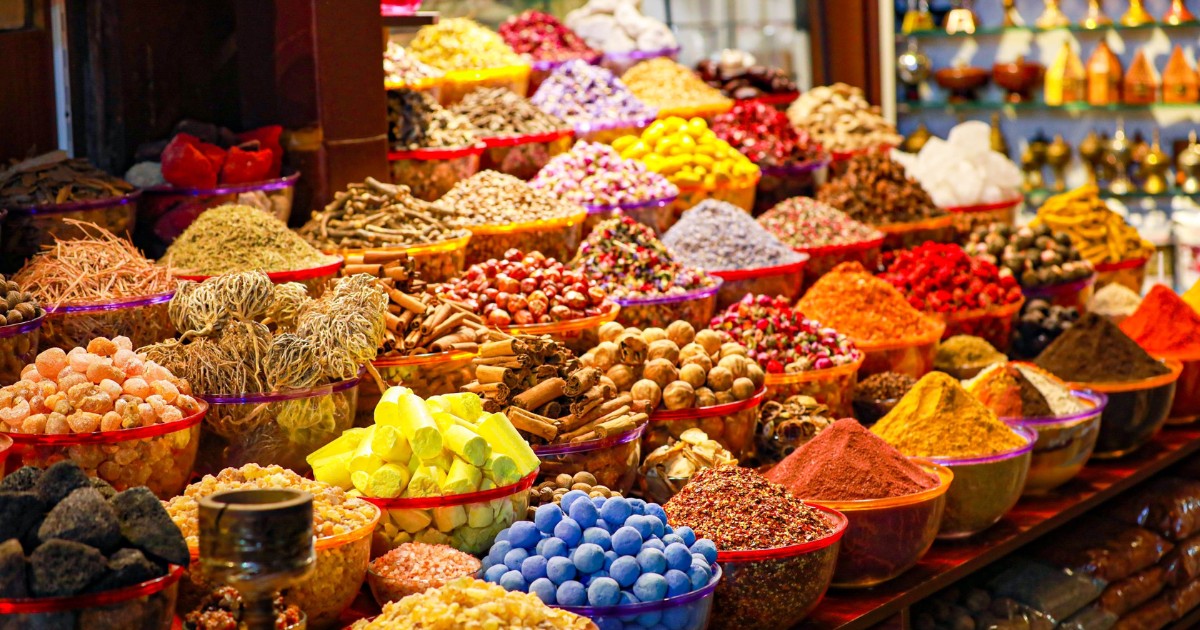 dubai souk spice bazaar colourful tradional spices in gold souk dubai